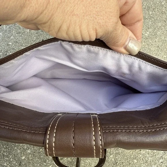 Coach F15204 Vintage Chocolate Brown Soho Y2K Leather Shoulder Bag with Buckle